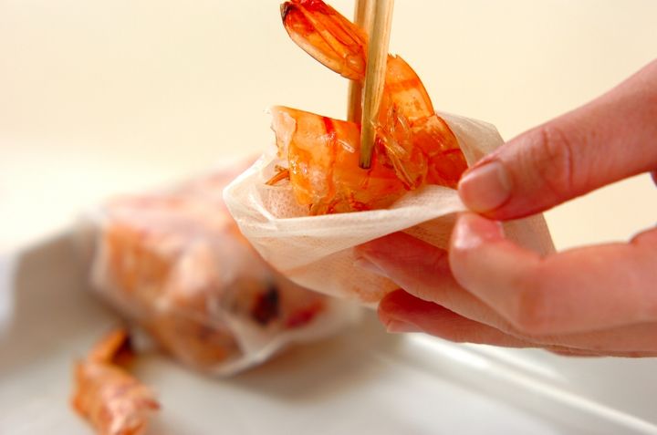 エビ風味のトマトスープの作り方3