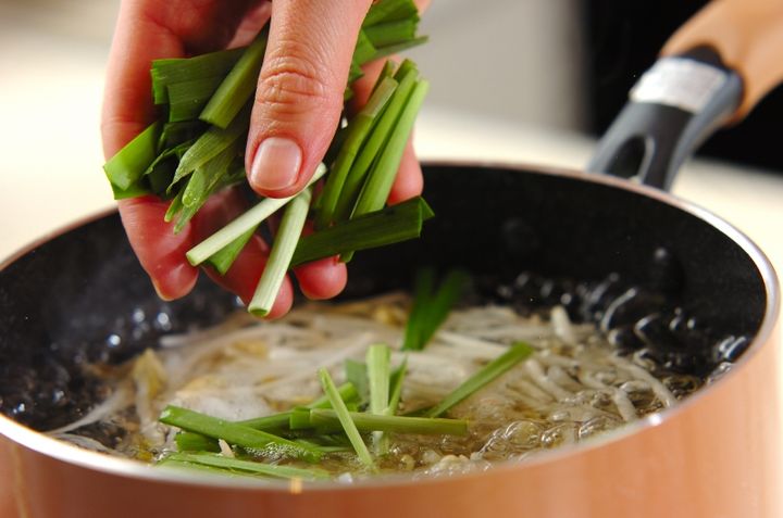 モヤシと豚しゃぶの中華和えの作り方1