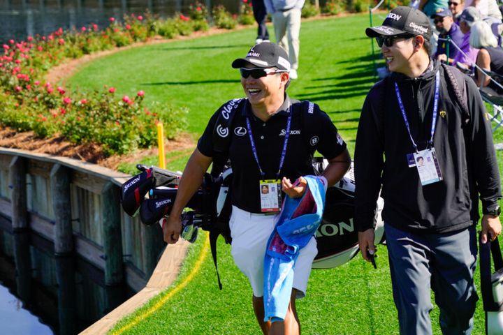 松山英樹とキャディーがコンペに!? その結果は？