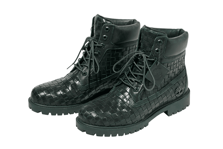 〈ティンバーランド〉のブーツ