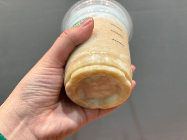 スターバックス 春空 ミルクコーヒー フラペチーノ®