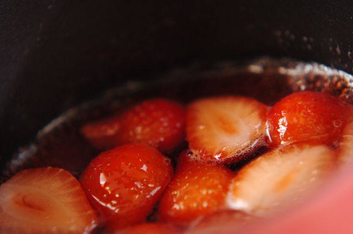 イチゴコンポートとヨーグルトの作り方2