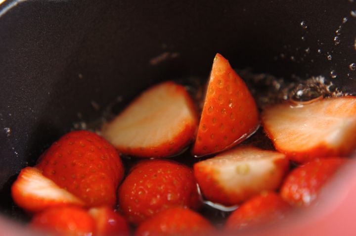 イチゴコンポートとヨーグルトの作り方1