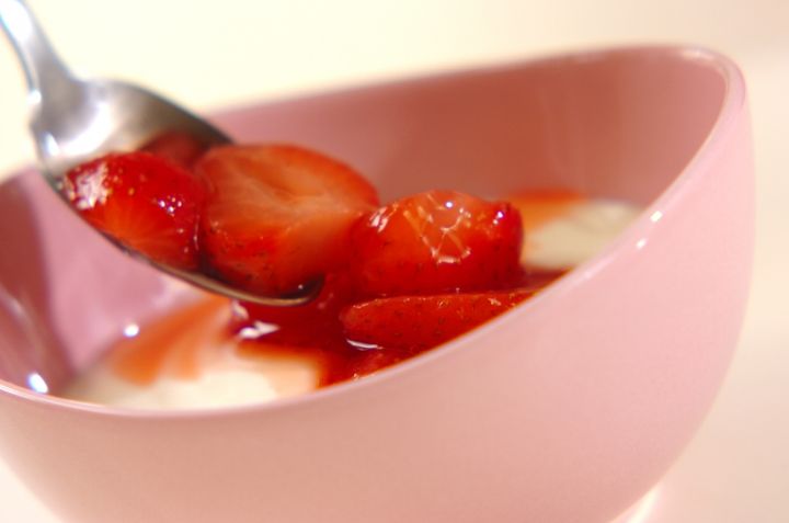 イチゴコンポートとヨーグルトの作り方3