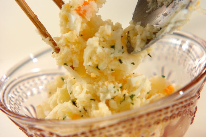 簡単アレンジでおいしい！ゆで卵入りポテトサラダの作り方3