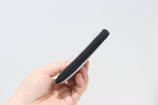 ダイソー 肩にかけられるショッピングバッグ 薄い