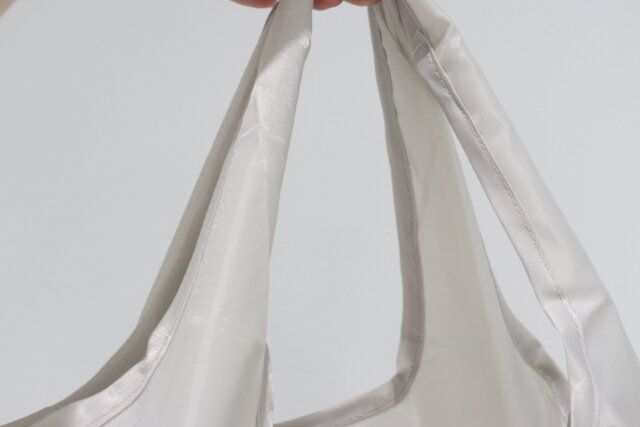 ダイソー 肩にかけられるショッピングバッグ 持ち手 長さ 肩掛け