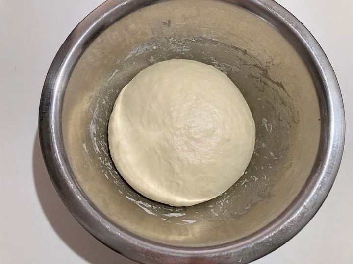 一次発酵を終えた生地