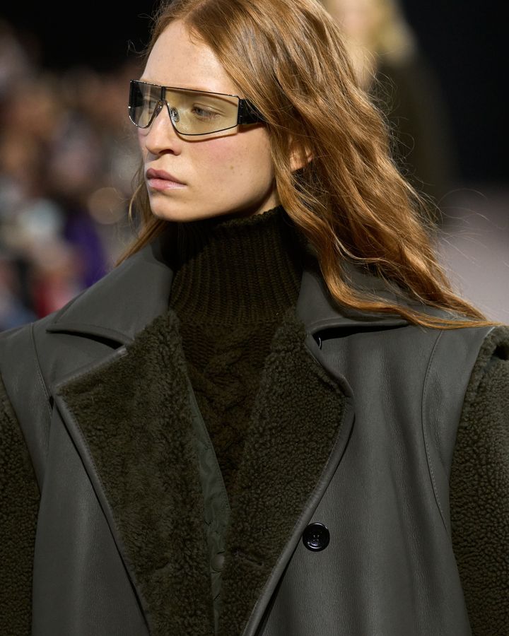 マックスマーラ 2025-26年秋冬コレクションより。