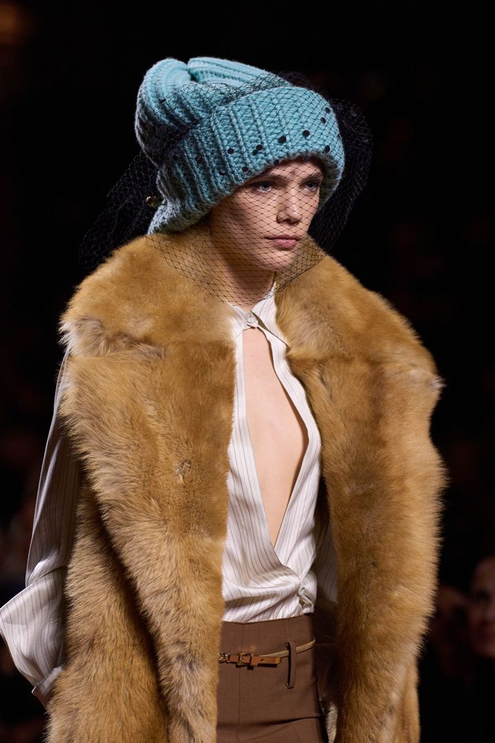 フェンディ 2025-26年秋冬コレクションより。