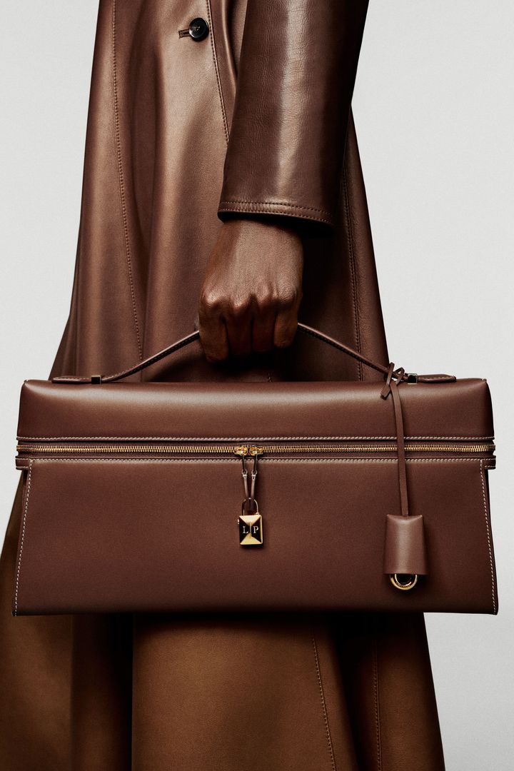 ロロ・ピアーナ 2025-26年秋冬コレクションより。