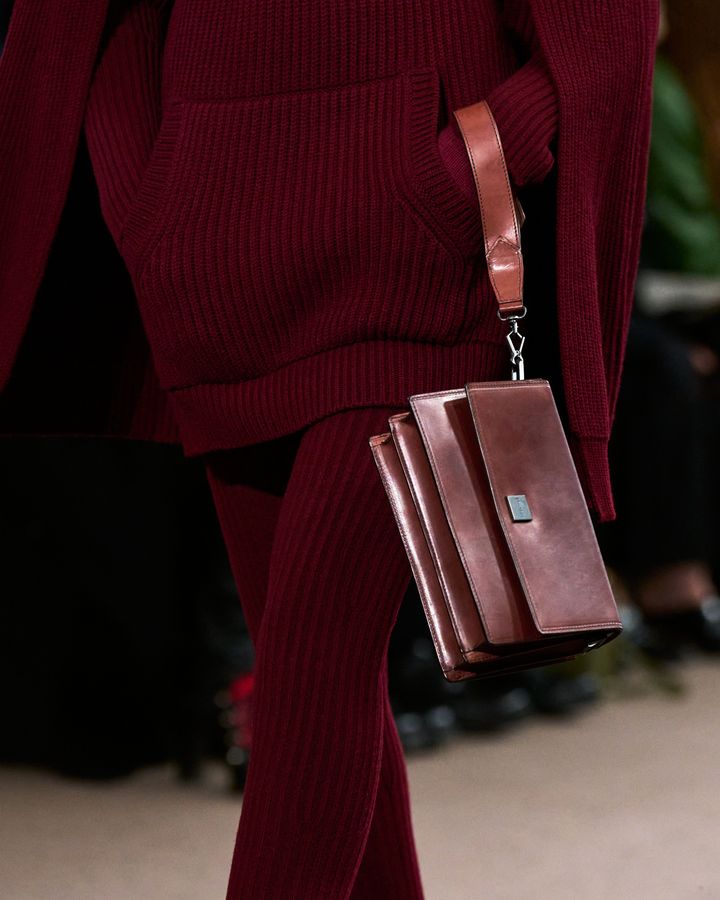 マックスマーラ 2025-26年秋冬コレクションより。