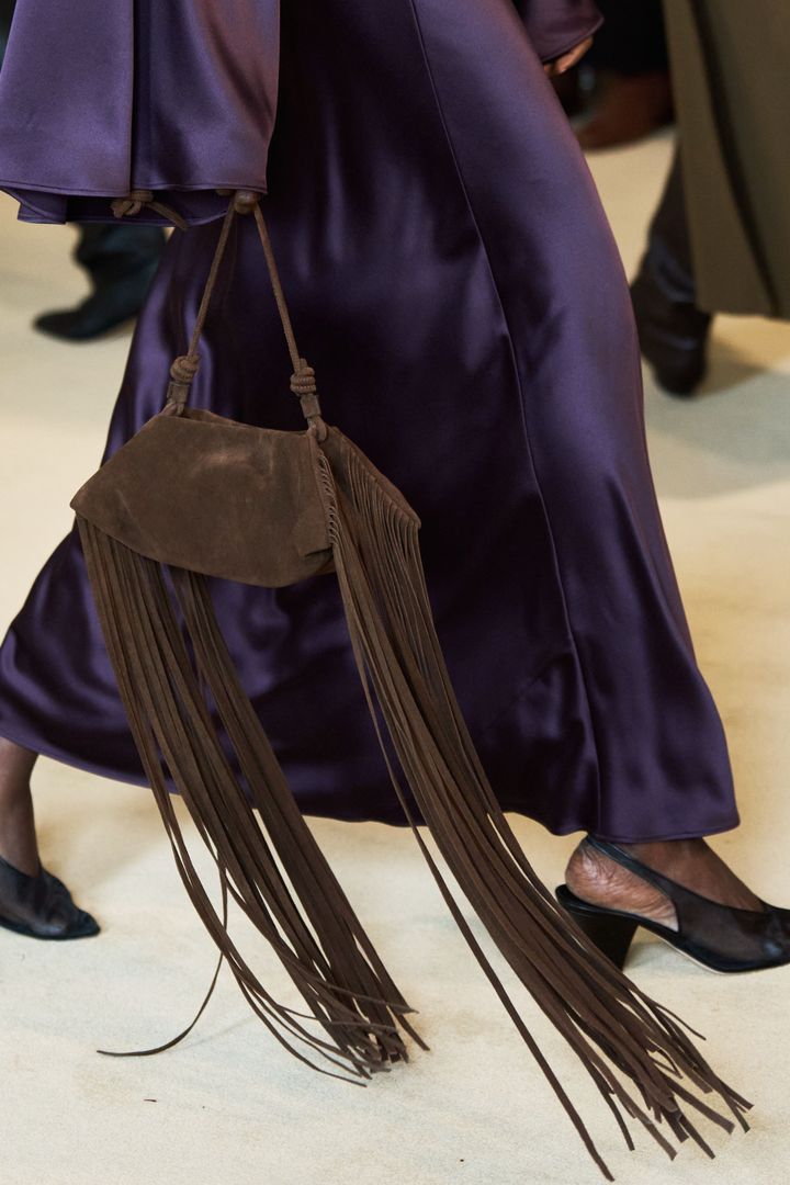 アルチュザラ 2025-26年秋冬コレクションより。