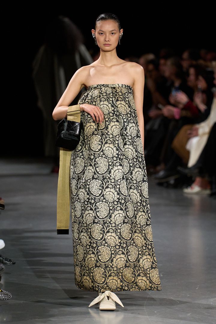 ユマ ワン 2025-26年秋冬コレクションより。