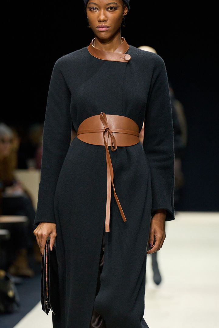 ジョルジオ アルマーニ 2025-26年秋冬コレクションより。