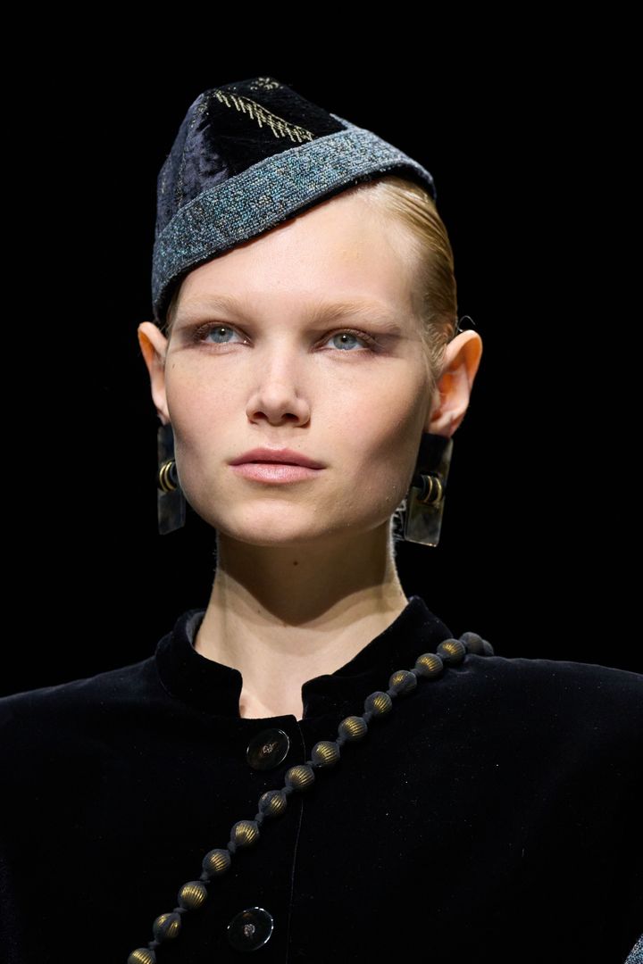 ジョルジオ アルマーニ 2025-26年秋冬コレクションより。