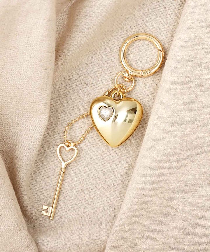 画像1: 出典：3COINS