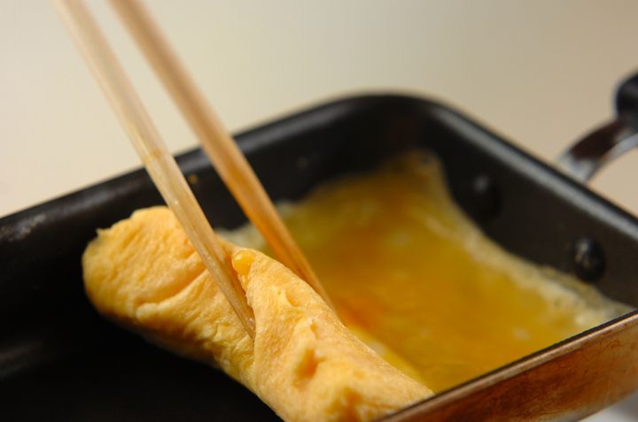 ふんわりジューシー 定番のだし巻き卵の作り方3