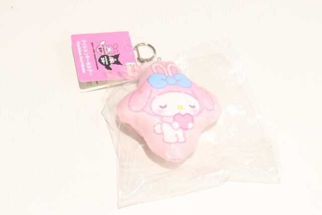 ダイソーのクッションキーホルダー MM 50周年 ピンク