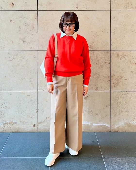 UNIQLO and JW ANDERSONのオフホワイトの「オックスフォードシャツ」×ワイドチノパンツ