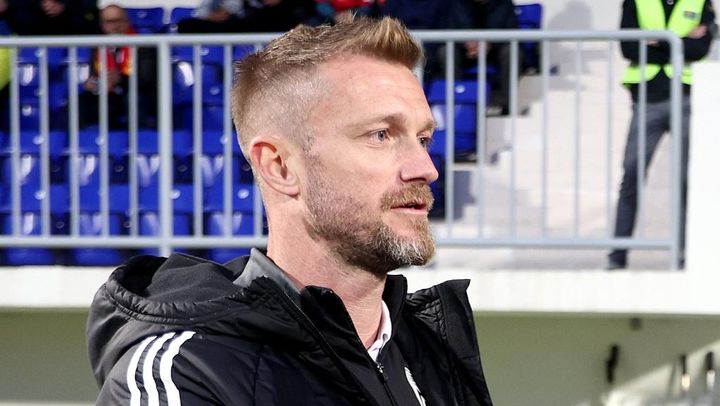 39歳監督、なんと男女の代表チームを兼任！妻に感謝「幸いにも彼女はとても理解がある」