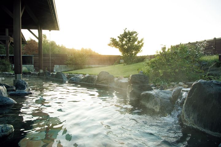 新潟〈カーブドッチ ワイナリーステイ トラヴィーニュ〉露天風呂