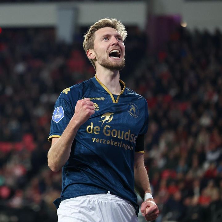 利き足は頭！ヘディングを愛しすぎたストライカー5名