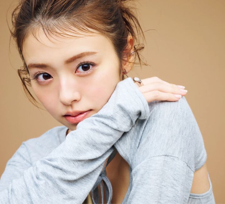 河嶋 希 淡いピンクのピュア盛りミュートメイク