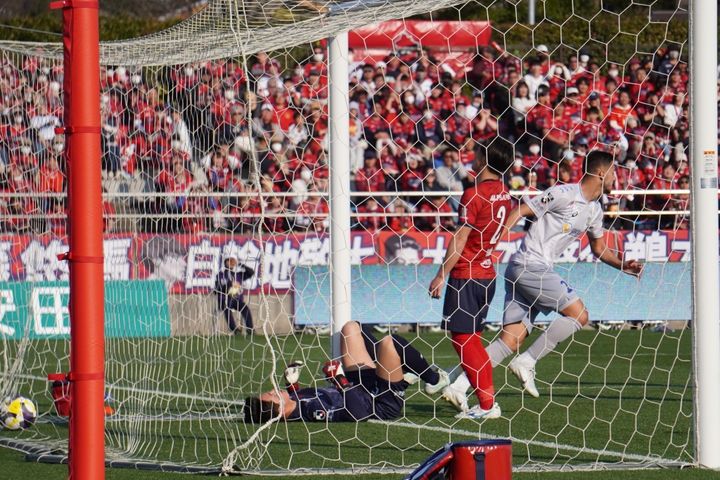 緊急出場でプロデビュー！J2いわきFC大卒ルーキーGK松本崚汰が逆境の中で大健闘「いい緊張感を持ってリラックスできました」