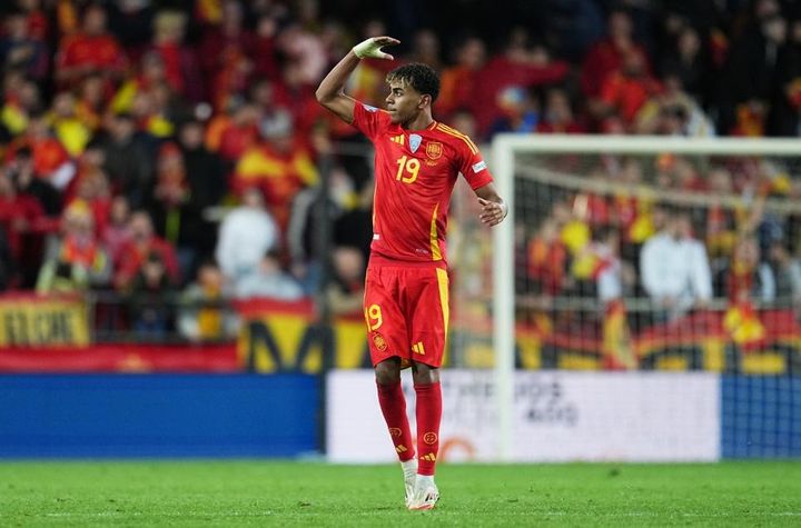 パンツ下げ過ぎと批判された17歳スター、42歳レジェンドに反撃！チームメイトは「もっと下げて（笑）」