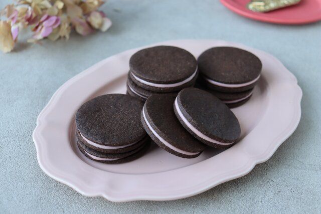 苺チョコクッキーサンド 完成