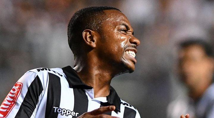 性的暴行の41歳元スター、セレブ刑務所で模範囚として服役…遺体発見の元ボディガードは自殺か