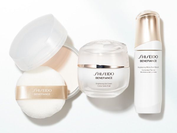 【左】ベネフィアンス ブライトニング スキンケアパウダー 【中】ベネフィアンス ブライトニング ジェル クリーム 【右】ベネフィアンス ブライトニング マイクロS セラム