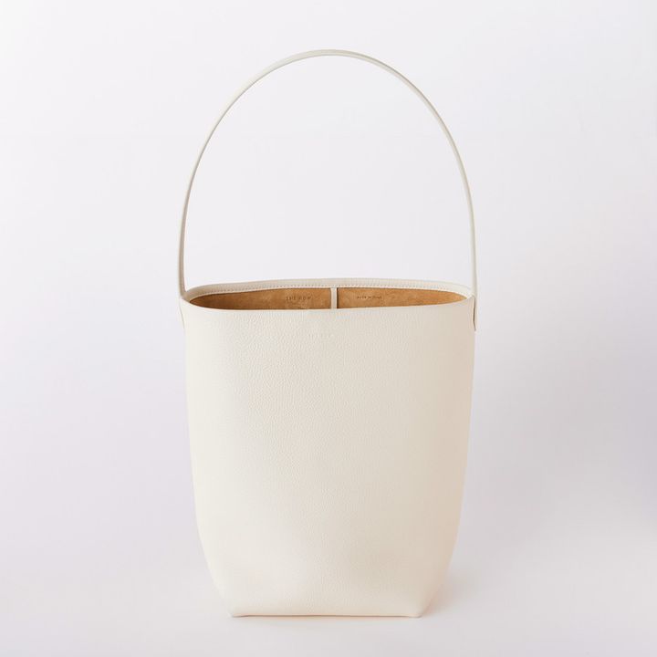 花山瑞貴さんの『WHAT’S IN MY BAG』