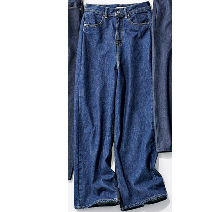 ル フィルの濃紺デニムはキレイめラインが特徴