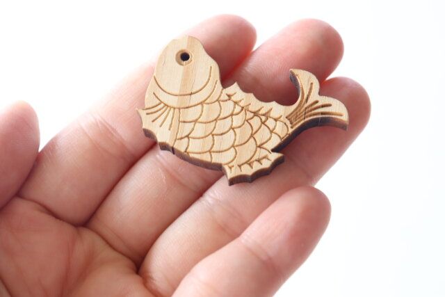 木製マグネット（鯛）