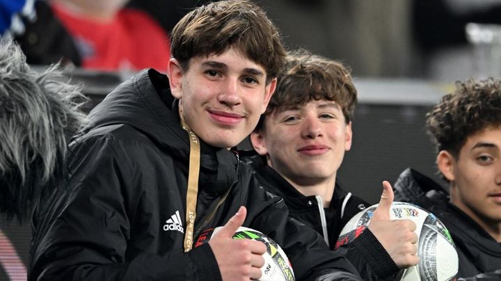 「TikTokのフォロワー数が爆増したよ！」15歳ボールボーイ、代表戦の『ゴール演出』で国民的有名人になる