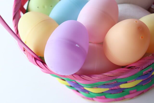 イースター竹バスケット（取っ手付、カラーB） 使用例