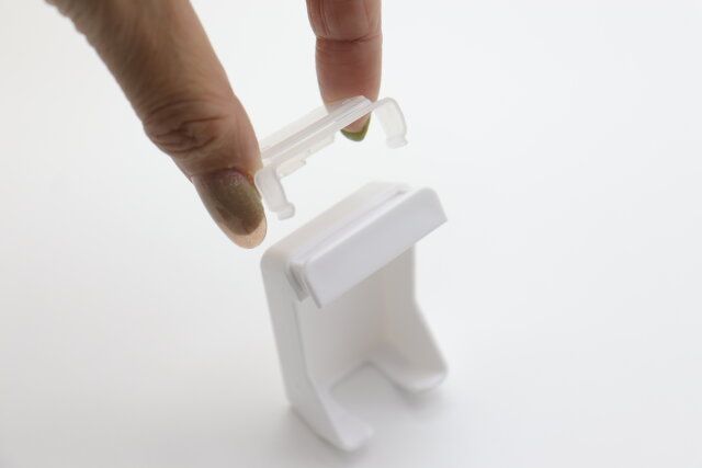 コンセントプラグホルダー カバー