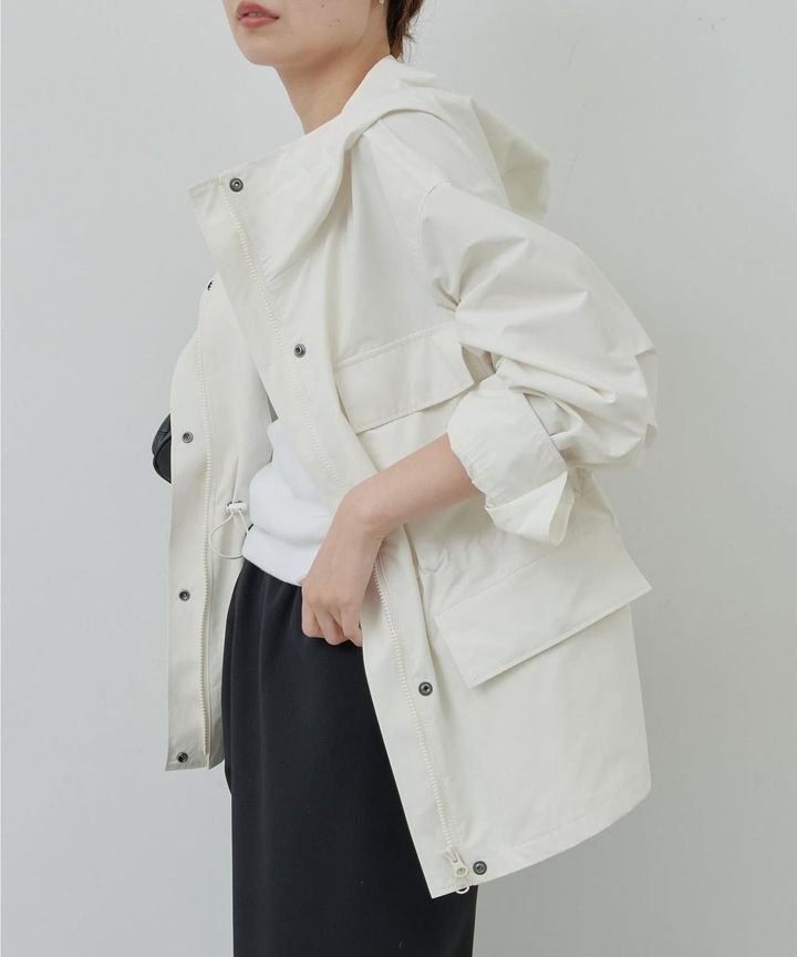 画像: 「ウォータープルーフフーテッドジャケット」￥40,700 出典：ガリャルダガランテ