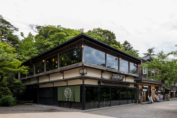 金沢城の景色とともに楽しむ「見城亭」のストロベリーアフタヌーンティー