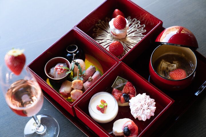 金沢城の景色とともに楽しむ「見城亭」のストロベリーアフタヌーンティー