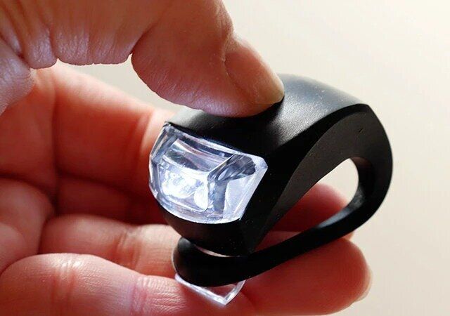 ダイソー 自転車ライト（2LED、前用、ブラック）