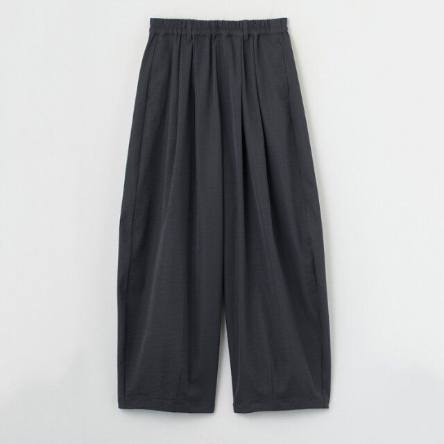 しまむらのバルーンシルエットパンツ