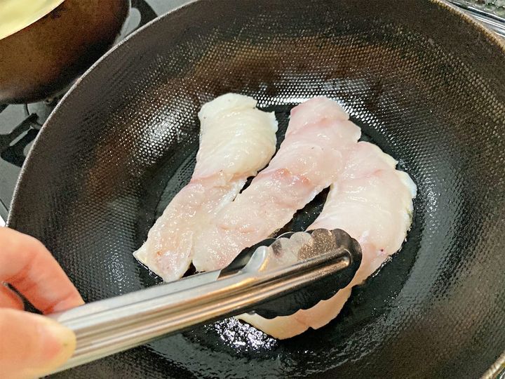 鱈を焼く様子