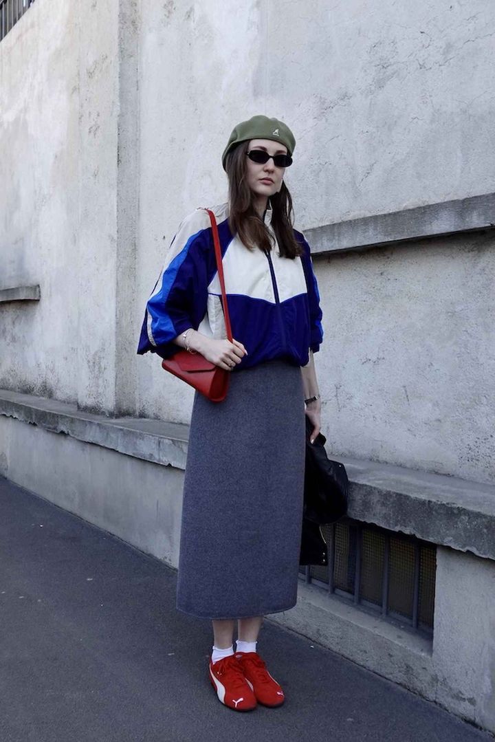 画像: スニーカーとナイロンブルゾンで最新スポーツミックス