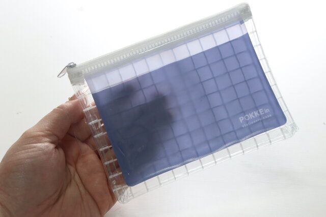 仕切りポケット付きケース デザイン