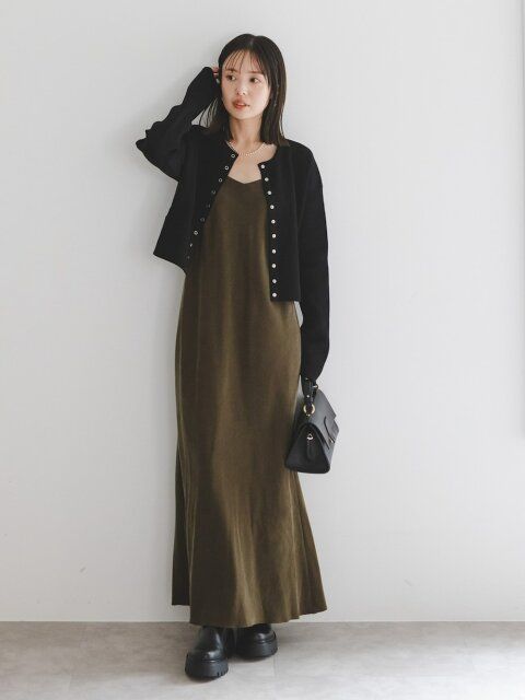 黒カーディガンコーデ4