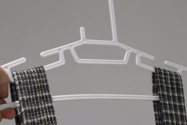 ダイソー ハンガー（40cm、5本） 使用例 肩紐