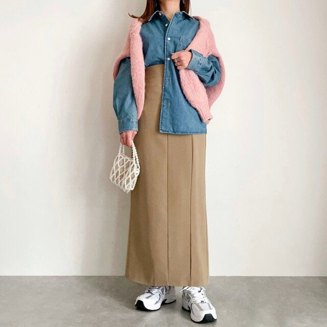 デニムカラー×ベージュにピンクを投入してよ春コーデ